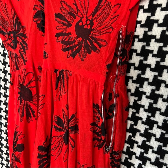 Vintage 1940s semi-sheer a-line red dress with allover black floral print. Small - Picture 7 of 15